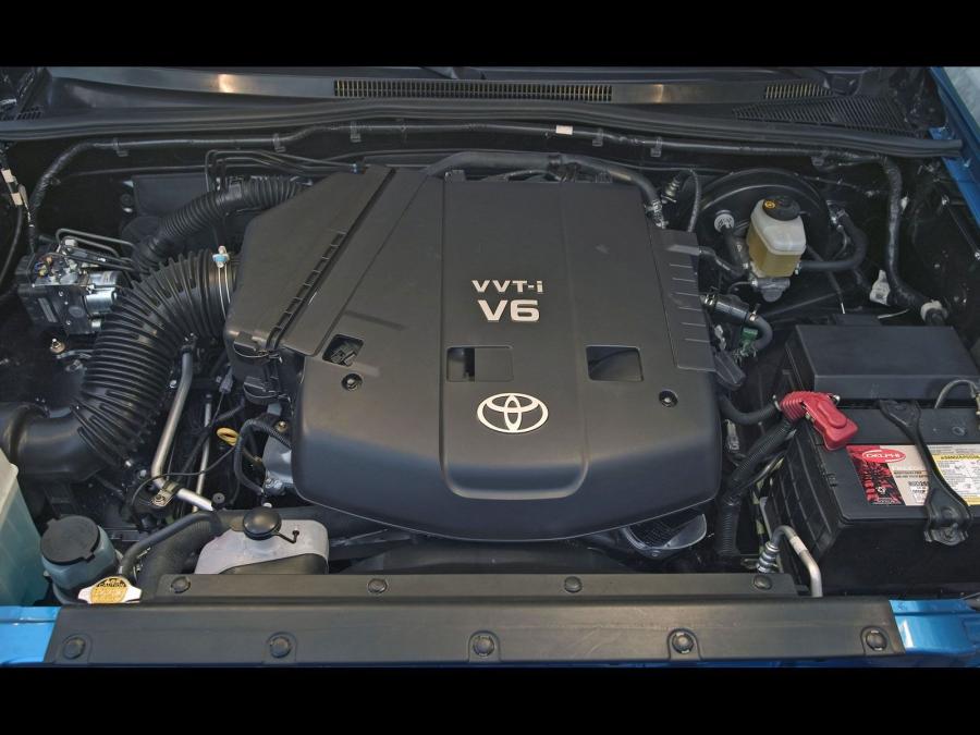 Toyota Tacoma-X 2005 года  (фото 2 из 17)